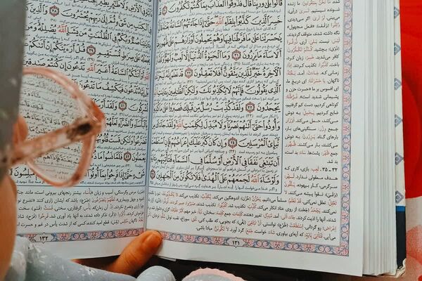 بازدید مسئولان آموزش‌ و پرورش از اعتکاف دختران در مسجد الزهرا(س) قیامدشت