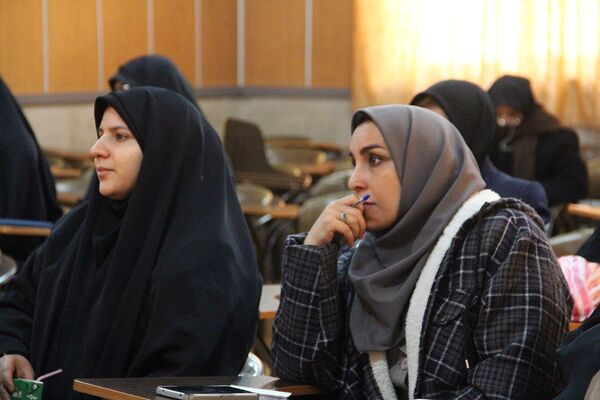 برگزاری برنامه روشنگری به مناسبت دهه بصیرت 