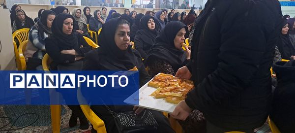 جلسه آموزش خانواده ویژه والدین پایه‌های دهم و یازدهم در دبیرستان شاهد ابوذر غفاری 