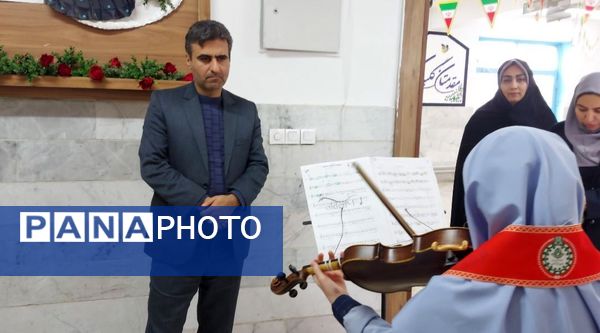 افتتاحیه نمایشگاه جشنواره ماها در دبستان فرهنگیان ۲