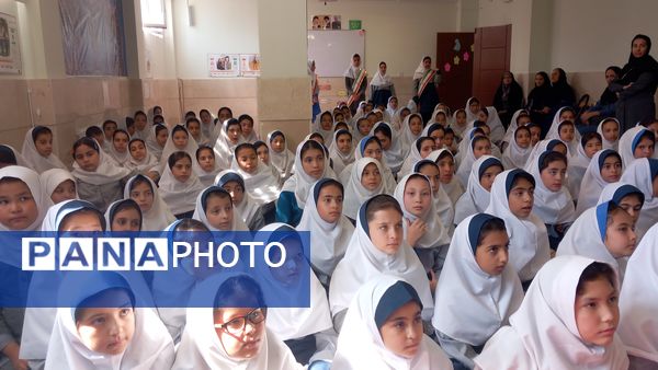 گرامیداشت هفته نیروی انتظامی در مدارس شهرستان ملارد