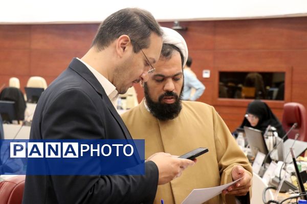 اتاق کنترل وضعیت ستاد انتخابات شهر مشهد در دور دوم انتخابات ریاست جمهوری 