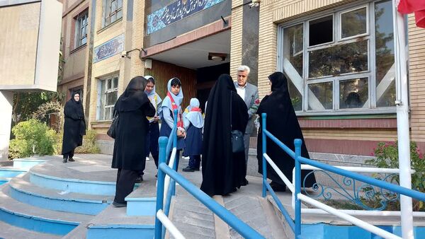 آغاز سال تحصیلی جدید باحضور مسئولان در دبستان فرهنگیان ۲ مشهد