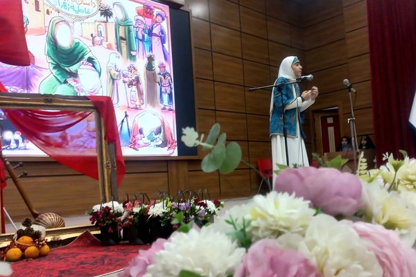 مراسم یلدای مادرانه با حضور فرهنگیان و دانش‌آموزان در اردوگاه شهید منتظری شهریار