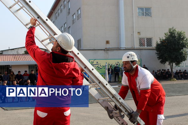 مانور سراسری زلزله و ایمنی مدارس در گلوگاه