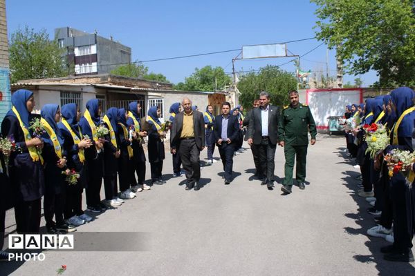 زنگ سپاس معلم در فاروج به صدا در آمد 