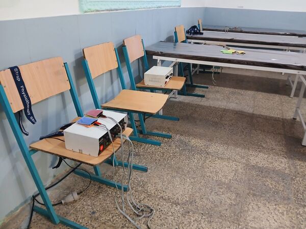 خدمت‌رسانی پزشکان مجرب در قالب «میز خدمت» در مدرسه شهید شهسواری ناحیه 4 کرج 