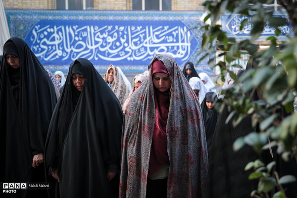 اقامه نماز عید سعید فطر در آستان مقدس امام زاده صالح(ع)