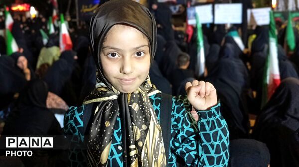 دهه نودی های پای انقلاب