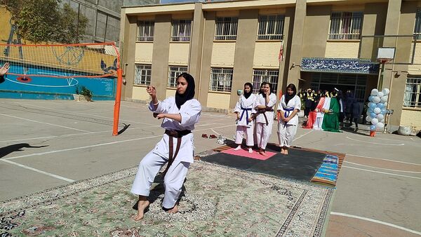 المپیاد ورزشی درون مدرسه ای در دبیرستان پیرایش یک