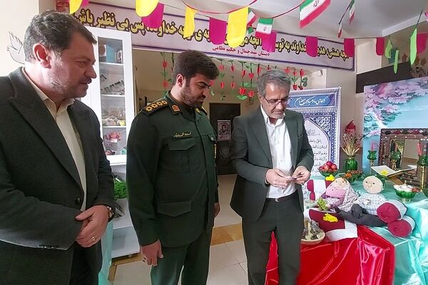 برگزاری جشن احسان و نیکوکاری در دبستان حکیم نظامی کهریزک 