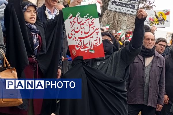 راهپیمایی باشکوه ۲۲ بهمن در اسلام‌آباد غرب