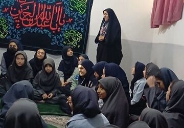  برگزاری مراسم هیئت چهارشنبه‌های امام رضایی در دبیرستان بشرا فردیس