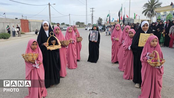 حضور کاروان پرچم آستان امام رضا(ع) در شهر شمیل بندرعباس