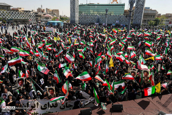 رزمایش دختران «جان‌فدای ایران»