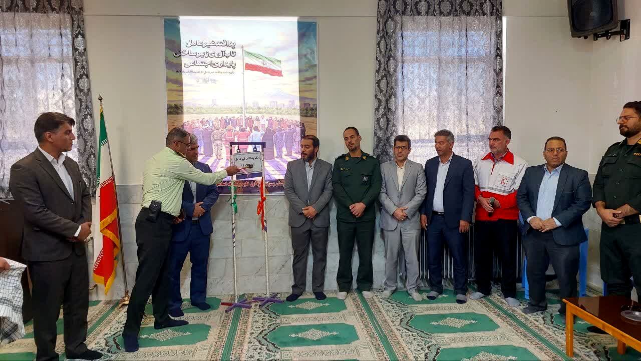 مراسم هفته گرامیداشت پدافند غیرعامل در دبیرستان دور اول صدرا مهریز