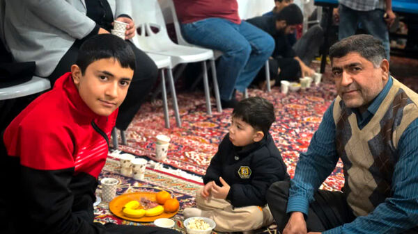 جشن خانوادگی یلدا در مسجد المنتظر