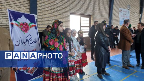 همایش «یاوران انقلاب» و «پیشتازان مقاومت» و آیین نواختن زنگ انقلاب در شیروان برگزار شد
