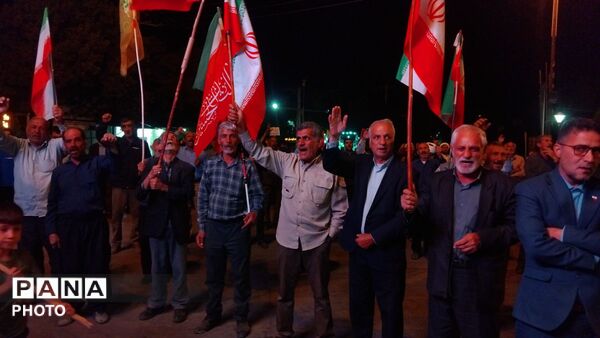 تداوم همبستگی مردمی؛ صد و نود و چهارمین شب تجمعات بیعت با رهبری در نورآباد