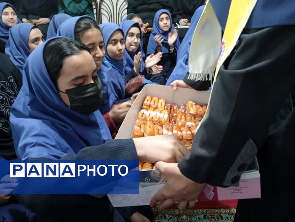 جشن نیمه‌شعبان در دبیرستان دکتر جواد حداد۲ ناحیه پنج مشهد
