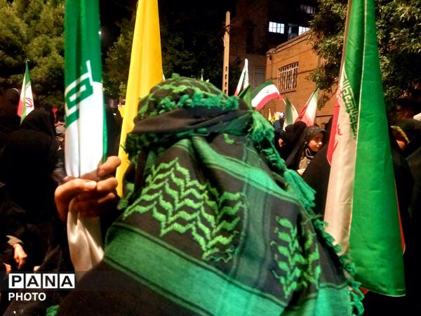 فرقی نمی کند کوچک و بزرگ پای کاریم