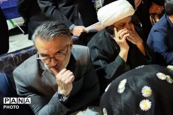 میز خدمت در خیابان 
