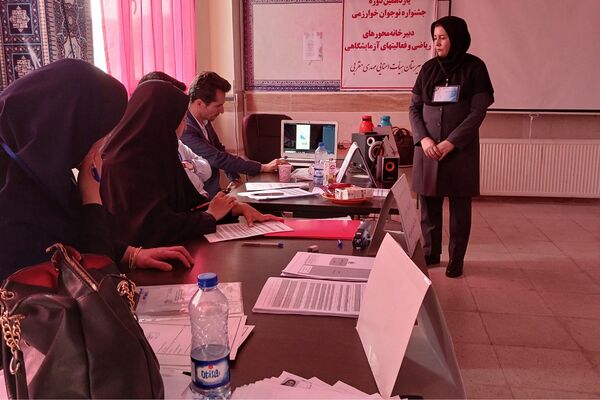 رقابت دانش آموزان پرتلاش ملاردی در محور ریاضیات یازدهمین دوره جشنواره نوجوان خوارزمی 