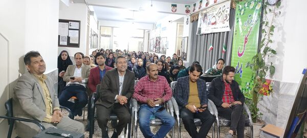 برگزاری جلسه انجمن اولیا و مربیان در دبستان هیات امنایی قرآنی مبین شیروان