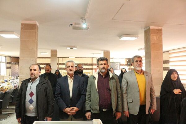 کاروان فجر در مدارس؛ از توزیع تجهیزات ورزشی تا بسته‌های بهداشتی با حضور مدیر آموزش‌و‌پرورش
