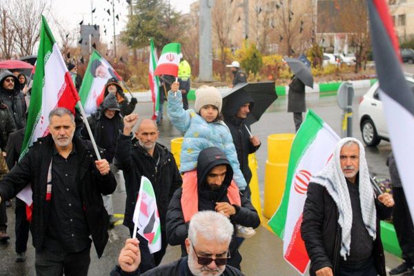 حضور حماسی مردم شهرستان پردیس در راهپیمایی روز قدس با وجود بارندگی