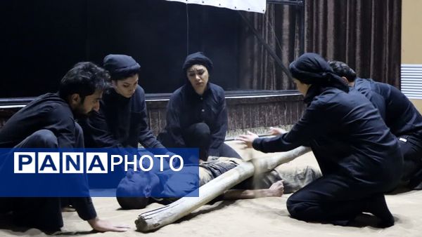 چهار نمایش از فارسان در مرحله بازبینی سی و هفتمین جشنواره تئاتر استانی به روی صحنه رفت