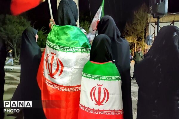 جهاد حضور در خیابان ادامه دارد