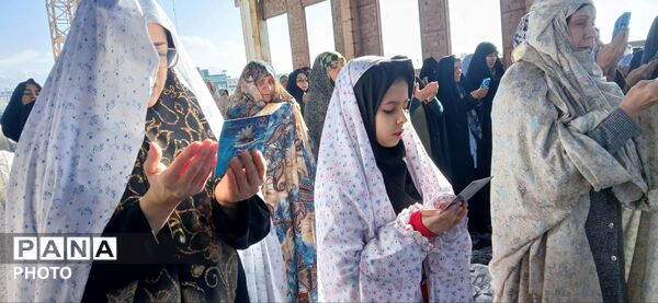برپایی نماز عید فطر در مصلی ساوجبلاغ