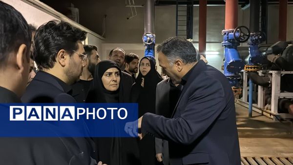 بازدید وزیر راه و شهرسازی از روند خدمات‌رسانی زائران در ایام پایانی دهه صفر