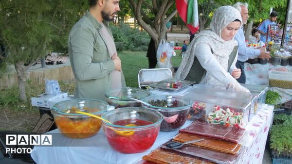 نمایشگاه تخصصی محصولات ارگانیک و صنایع دستی در بوستان لاله شهر کهک