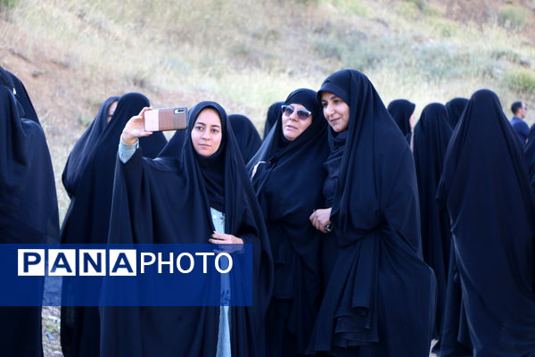 حضور زائران فرهنگی قم در یادمان «بلفَت و دوپازا»