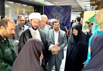 فعالیت بخش دانش‌آموزی شهرستان ملارد در جشنواره «تن‌پوش نور»