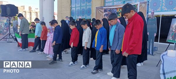 گردهمایی اهالی فرهنگ و هنر در فرهنگسرای سیمرغ نیشابور 