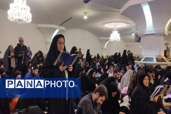 مراسم سومین شب قدر در بارگاه  ملکوتی حضرت امام رضا(ع)