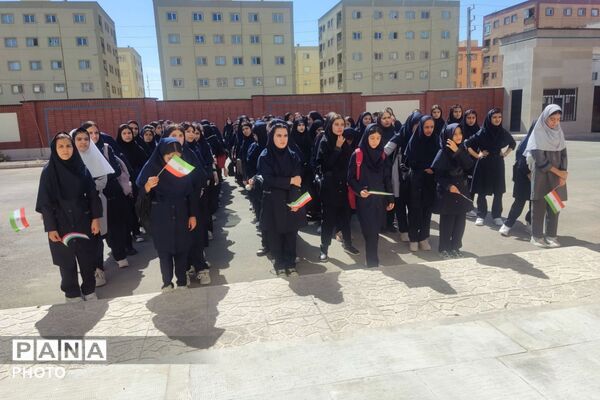 جشن جوانه‌ها در مدرسه خوارزمی رباط کریم