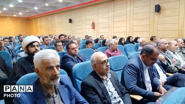 مراسم تودیع و معارفه فرماندار شهرستان تویسرکان، گامی نو در خدمت‌رسانی به مردم