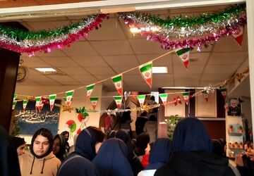 دهه‌فجر مراسمی باشکوه است که همدلی یک ملت را نشان می‌دهد