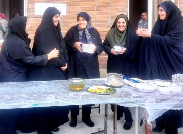 جشنواره غذای سالم و‌ معرفی غذاهای محلی در شهرستان بروجن