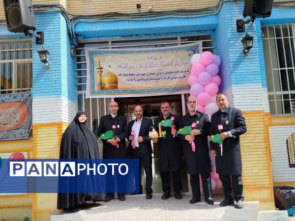 حضور خادمین  آستان قدس رضوی در دبستان ۲۲ بهمن ناحیه ۵ مشهد