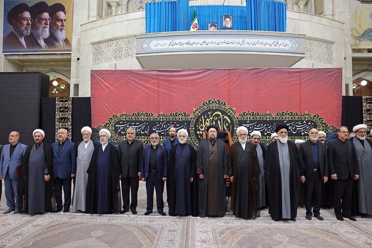 دشمن طی یک سال دو جنگ و یک شبه کودتا را به کشور تحمیل کرد و هدفش فروپاشی ایران بود
