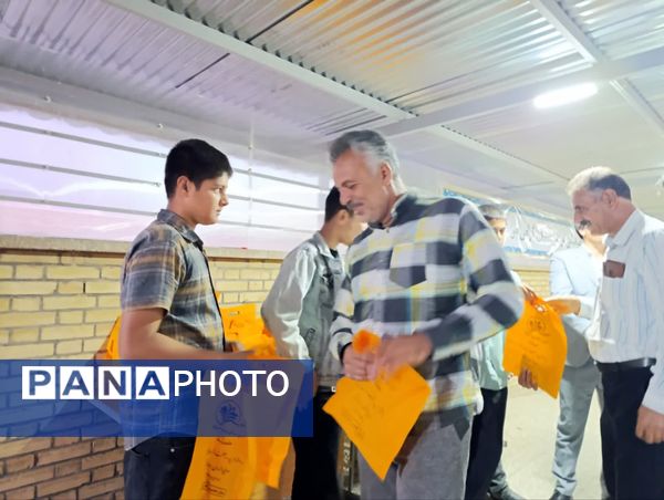 اولین جلسه انجمن اولیا و مربیان دبیرستان رئیس زاده شهرستان خلیل آباد 
