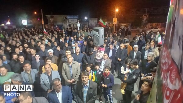مردم پلدختر در حمایت از انقلاب هر شب  در خیابان هستند
