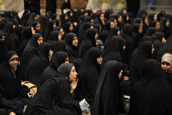 حال و هوای دختران هنرستانی قم در بازدید از یادمان‌های عملیاتی جنوب کشور