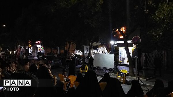 کافه گفتگوی حسینیه امام خمینی در صد و پنجمین شب 