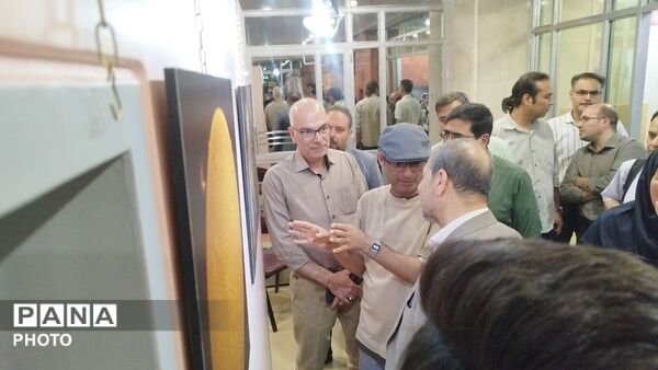 آیین اختتامیه سومین جشنواره ملی نجوم ادیب و افتتاح نمایشگاه آثار درکتابخانه مرکزی اصفهان